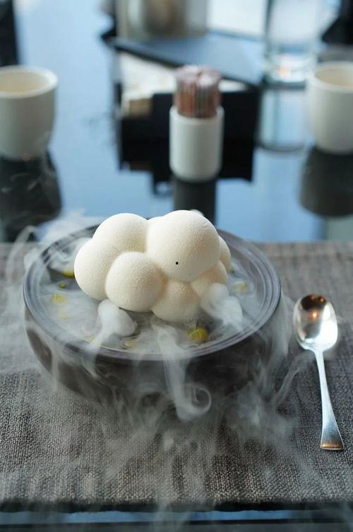 云朵酒店在线吃瓜,在线吃瓜，揭秘酒店行业幕后故事  第2张